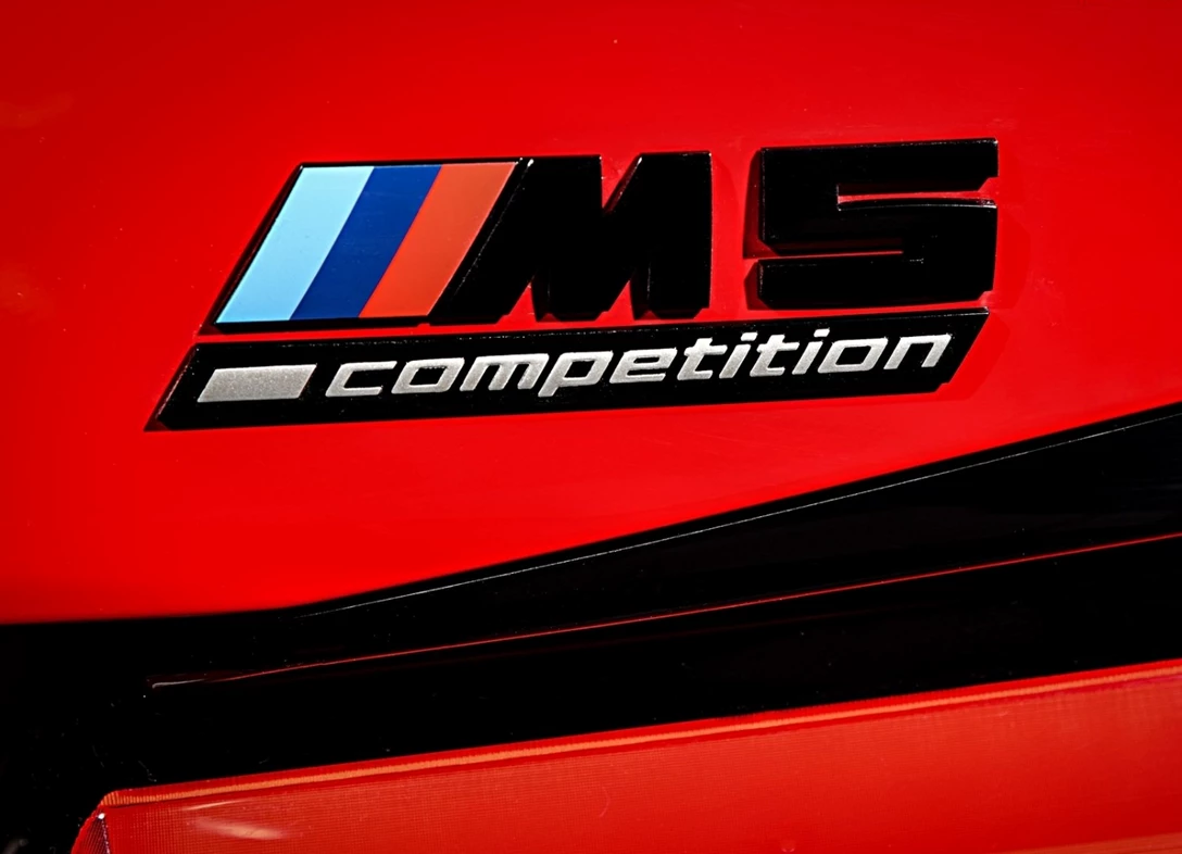 1685721-BMW-M5-2023-19.jpg