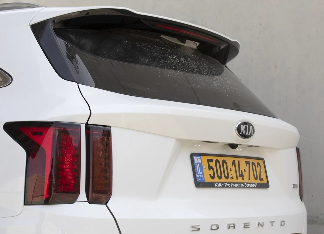 1693286-Kia-Sorento-2024-14-YP.jpg