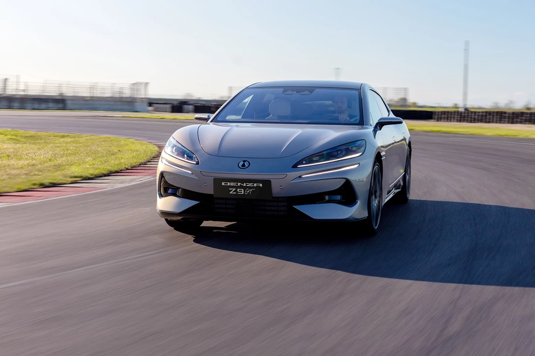 01_DYNAMIC 01-min.jpg