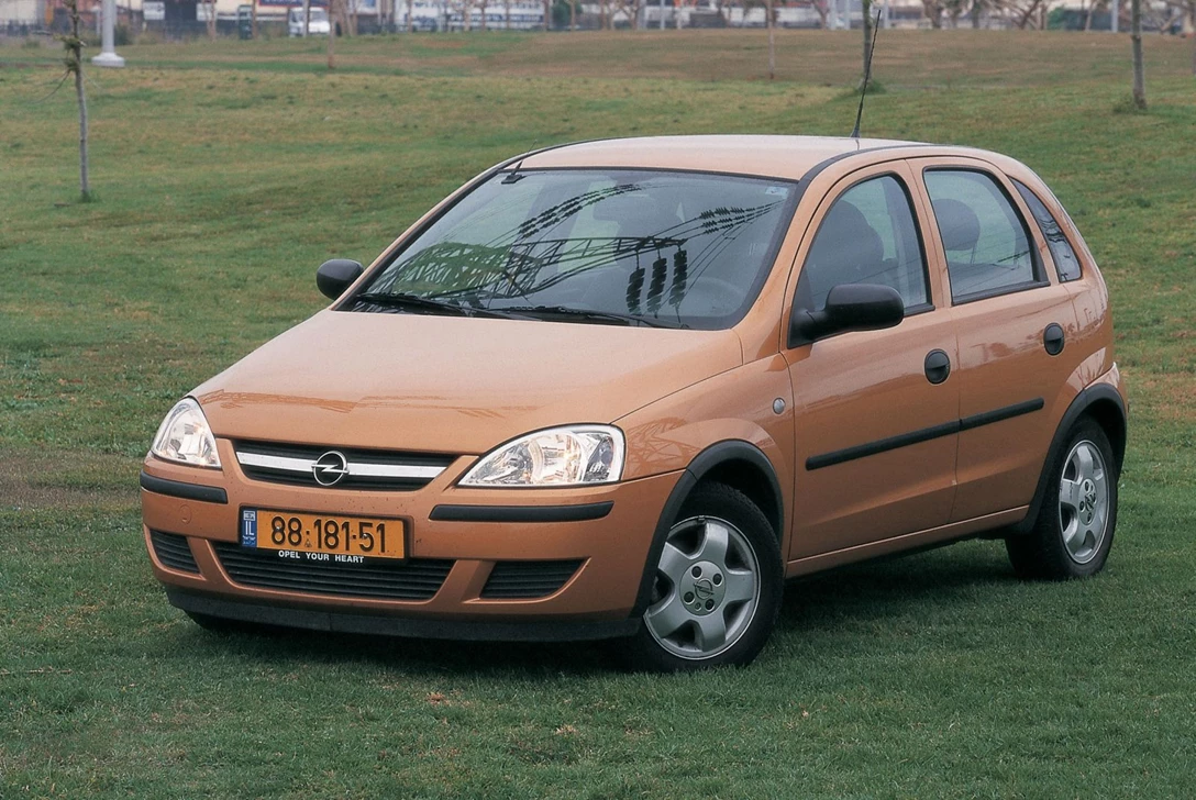 אופל קורסה 2001-2006