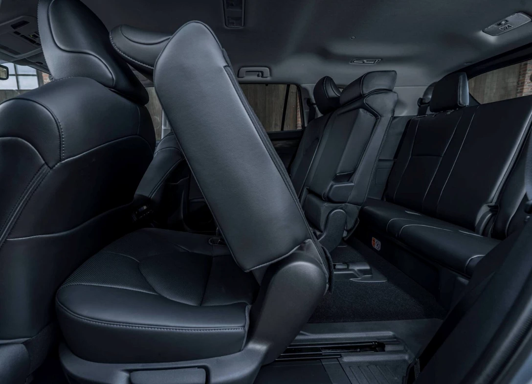 1693714-Toyota-Highlander-2024-10.jpg