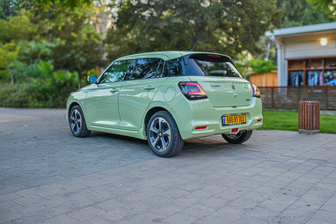 1699627-2024_suzuki_swift-9.jpg