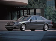 1605328-Mercedes-Benz-S-Class-1999-2004-02.jpg