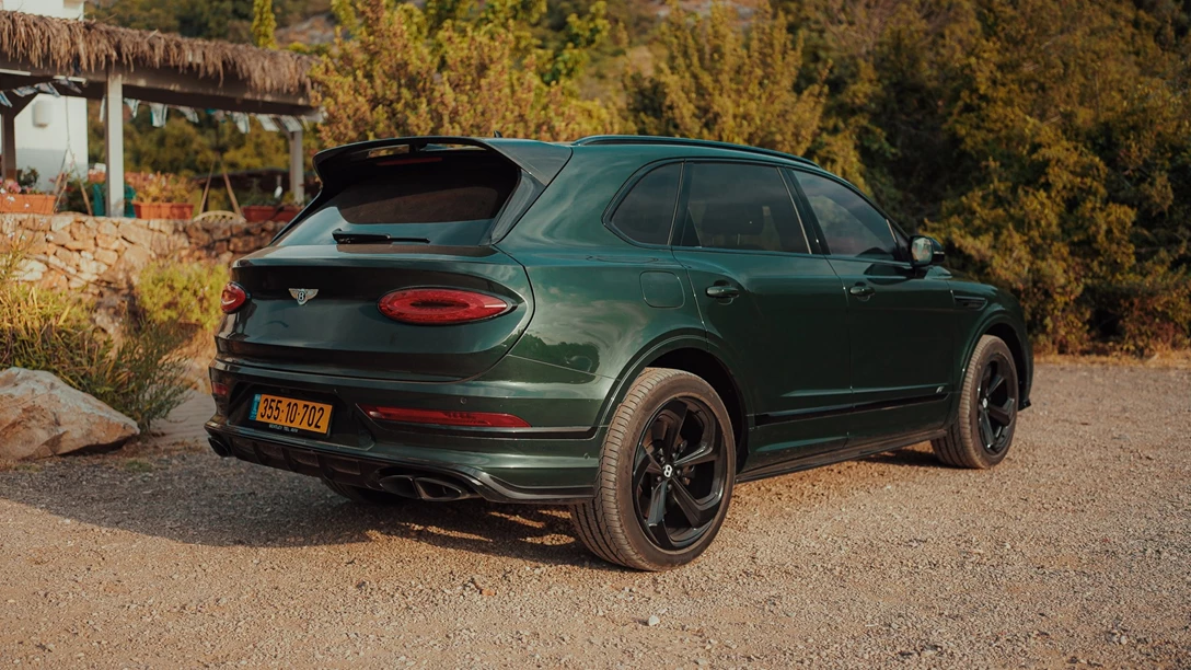 1661391-Bentley Bentayga S 2022.00_38_56_01.Still092 copy.jpg