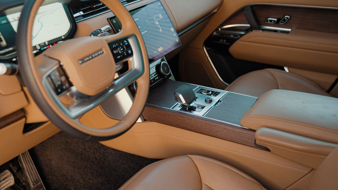 1679045-אוטו השנה 2023.02_27_14_19.Still111 copy.jpg