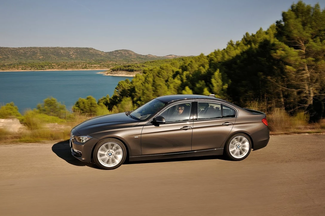 ב.מ.וו סדרה 3 2011