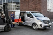 1601717-Opel Vivaro 5.jpg