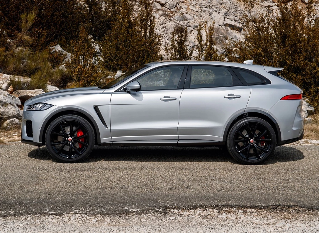 1650585-2019_jaguar_f-pace_svr_75_1600x1200.jpg