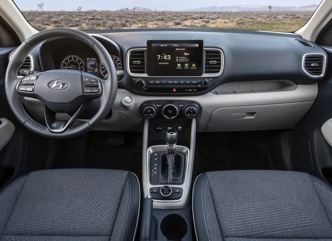 1643941-Hyundai-Venue-2021-06.jpg