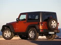 1660261-Jeep-Wrangler-2016-02.jpg