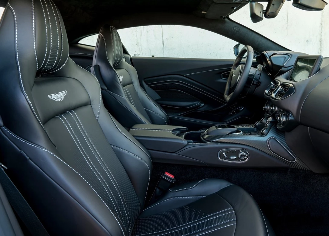 1599880-Aston_Martin-Vantage 6.jpg