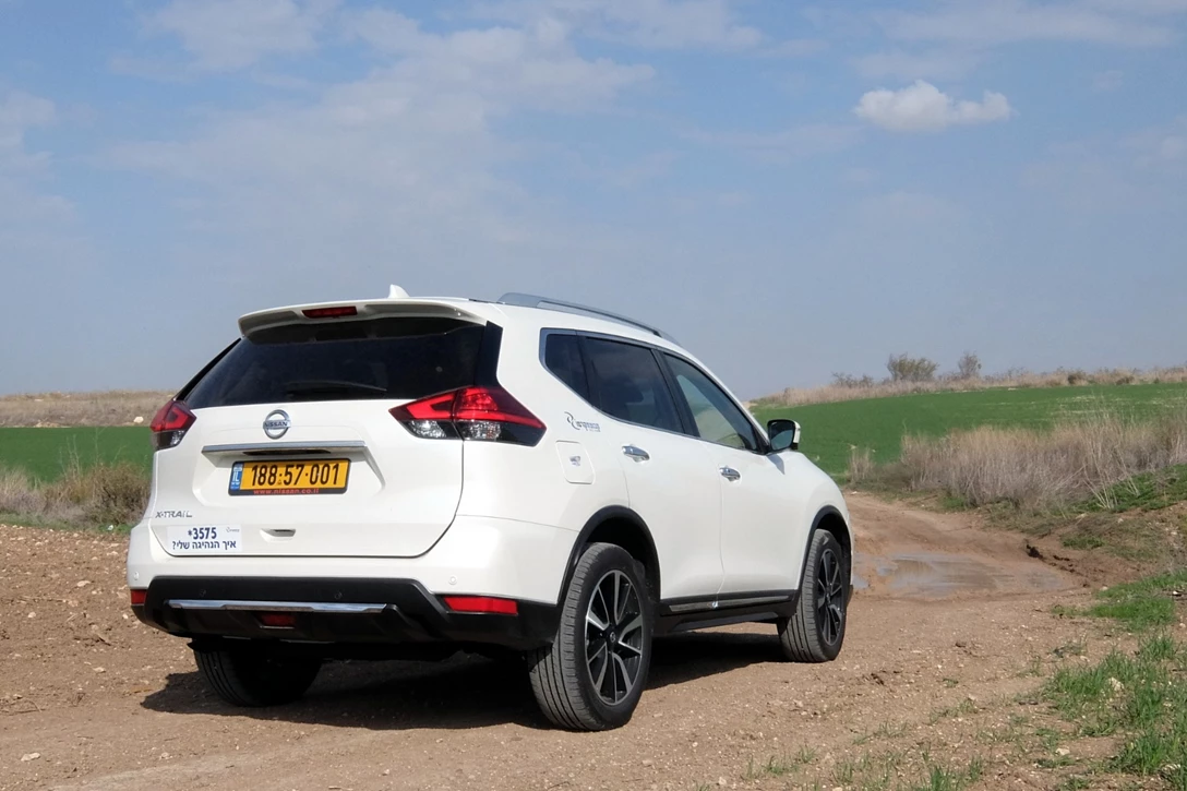 1600327-ניסאן אקס טרייל מתיחת פנים (7).JPG