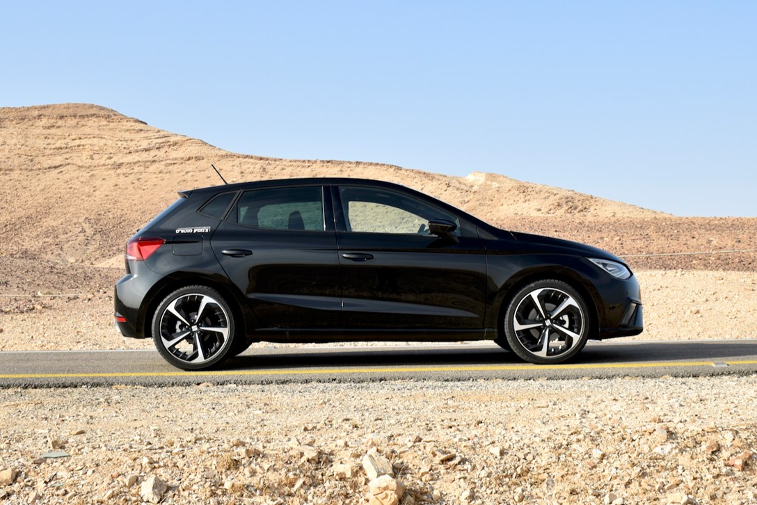 1654538-SEAT IBIZA FL - 4.jpeg