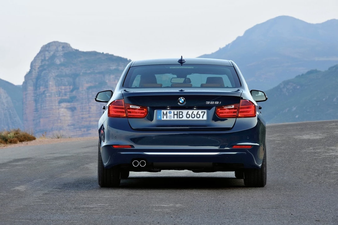 ב.מ.וו סדרה 3 2011