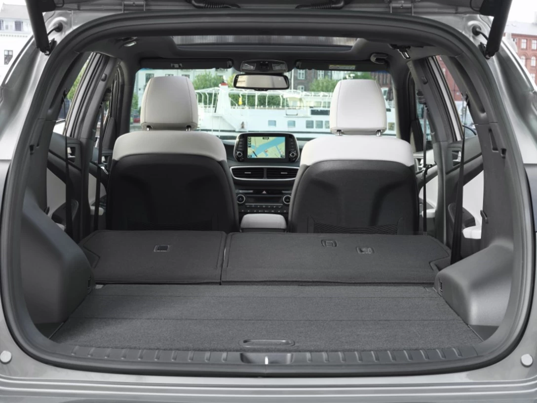 1596684-New Hyundai Tucson Boot (2).jpg