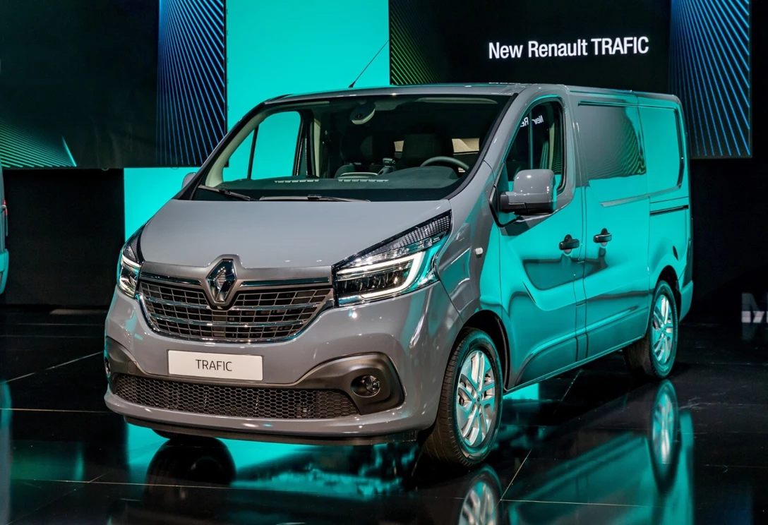 1627548-21225134_2019_-_Renault_Light_Commercial_Vehicles_Range.jpg