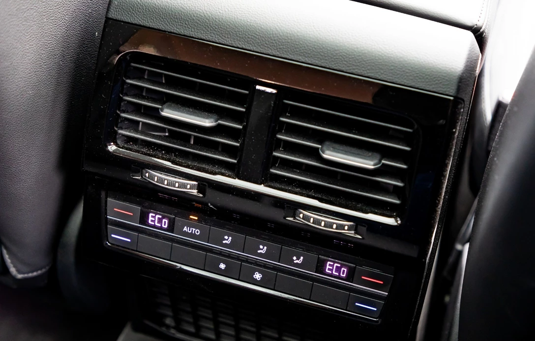 1611486-פולקסווגן טוארג - מבחן דרכים  (13).jpg