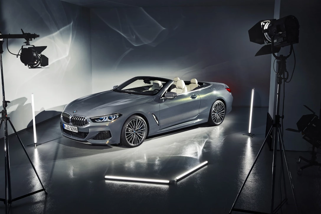 1606097-P90328256_highRes_the-new-bmw-8-series.jpg