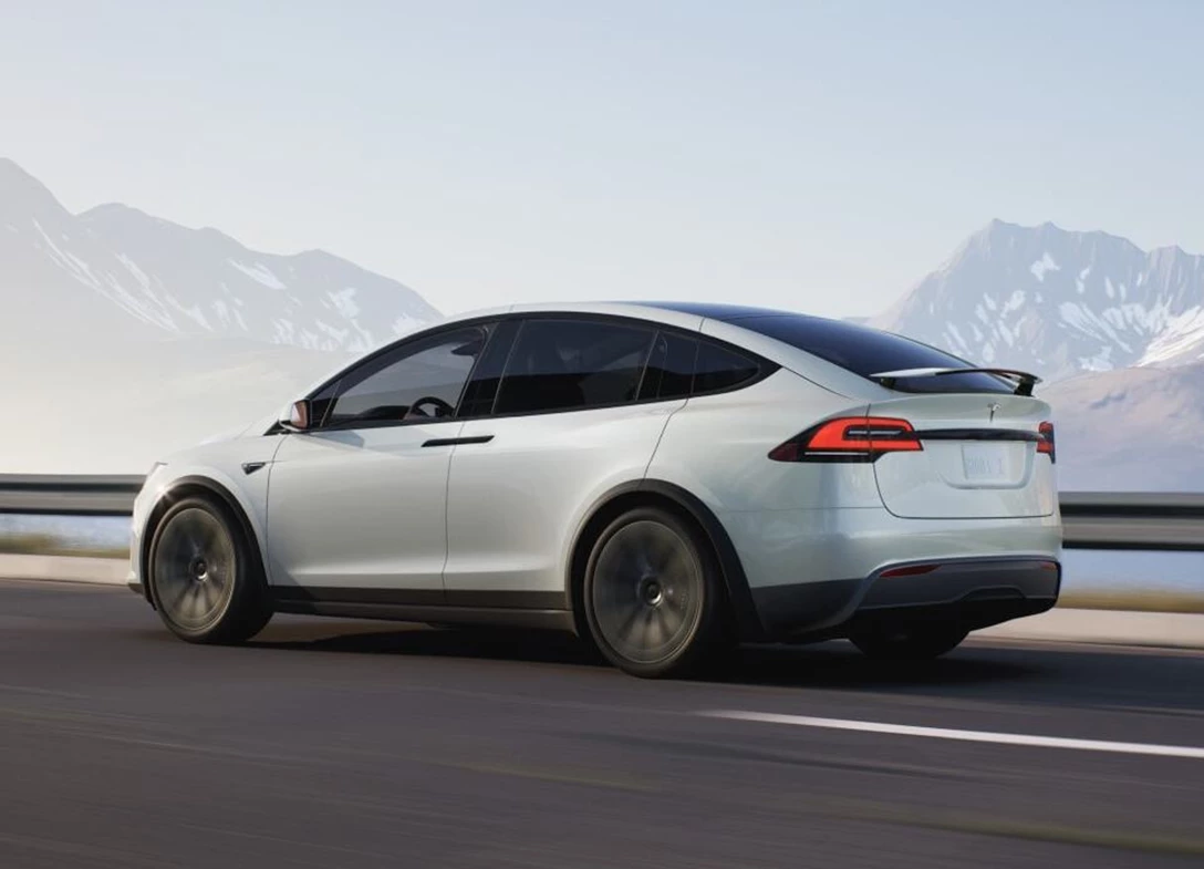 1696796-Tesla-Model_X-2024-03.jpg