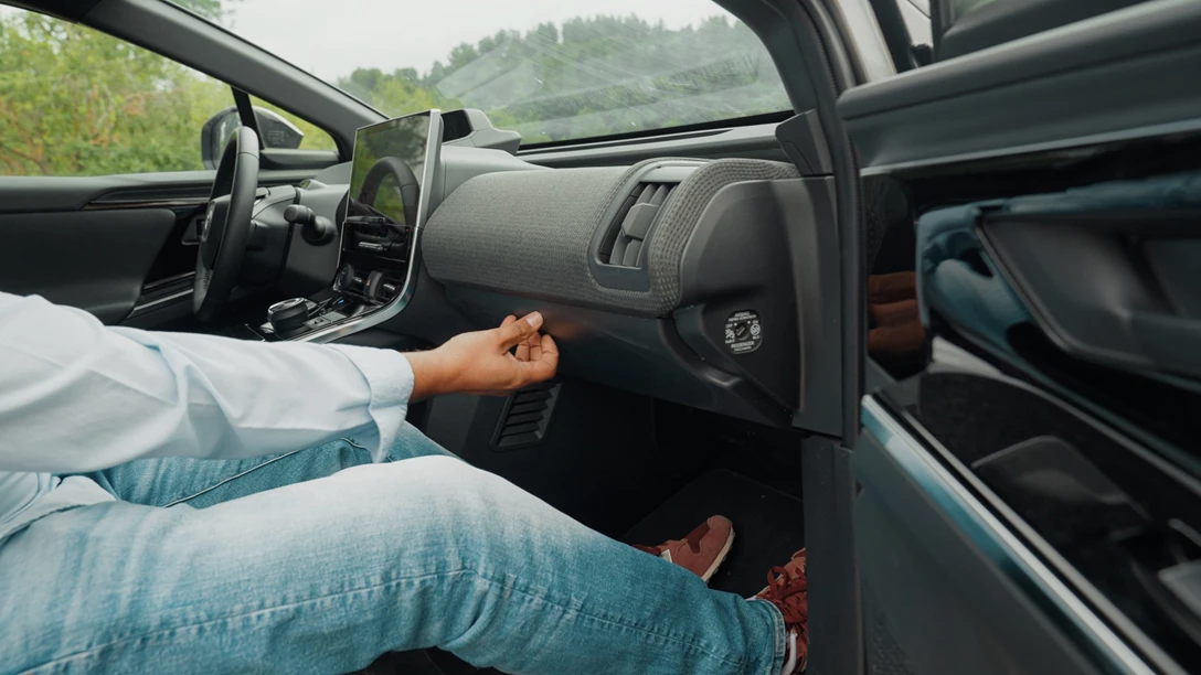 1681695-Hyundai IONIQ 5 vs Skoda Enyaq vs KIA EV6 vs TOYOTA BZ4X - 2023.00_28_10_00.Still089 copy.jpg