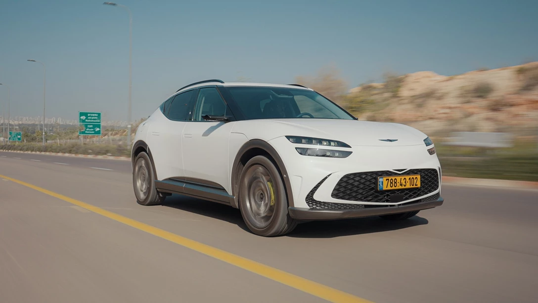 1679095-אוטו השנה 2023.00_38_17_14.Still033 copy-min.jpg