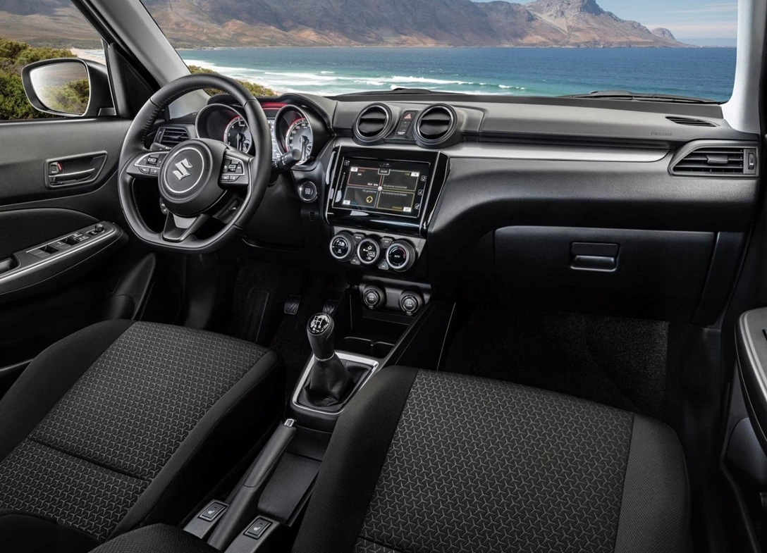 1654931-Suzuki-Swift-2022-08.jpg