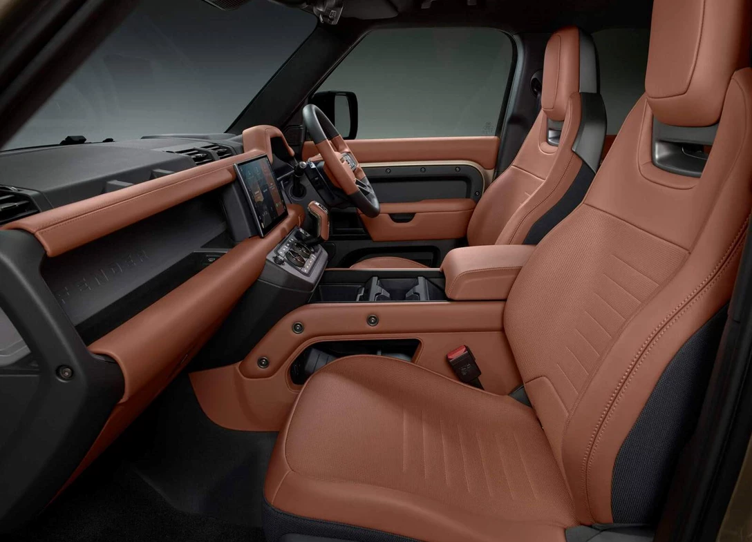 Land_Rover-Defender_90-2025 (24).jpg