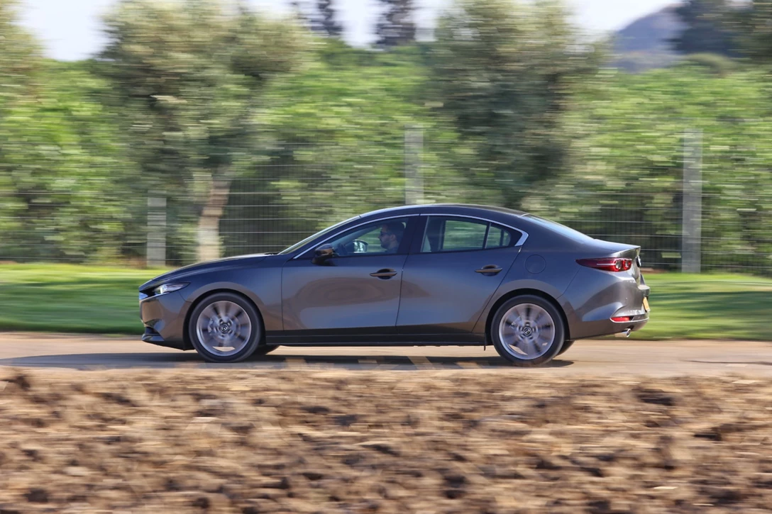 1622688-rotemi110919mazda3 (194).JPG