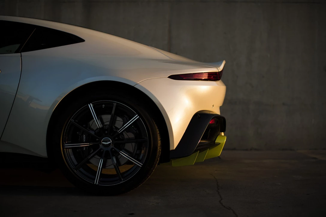 1599113-אסטון מרטין ואנטג מבחן דרכים השקה (13).jpg