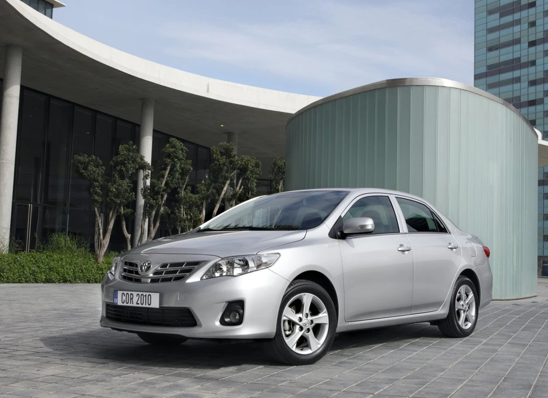 1652718-Toyota-Corolla-2012-01.jpg