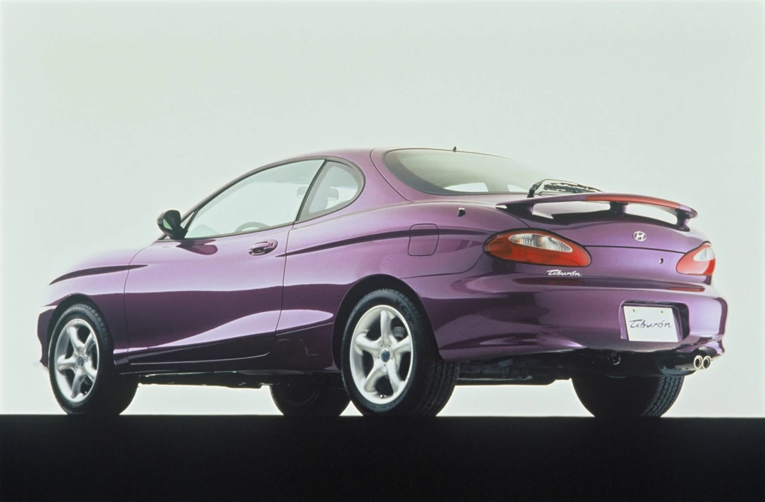 1678665-1996-hyundai-tiburon-concept-03.jpg