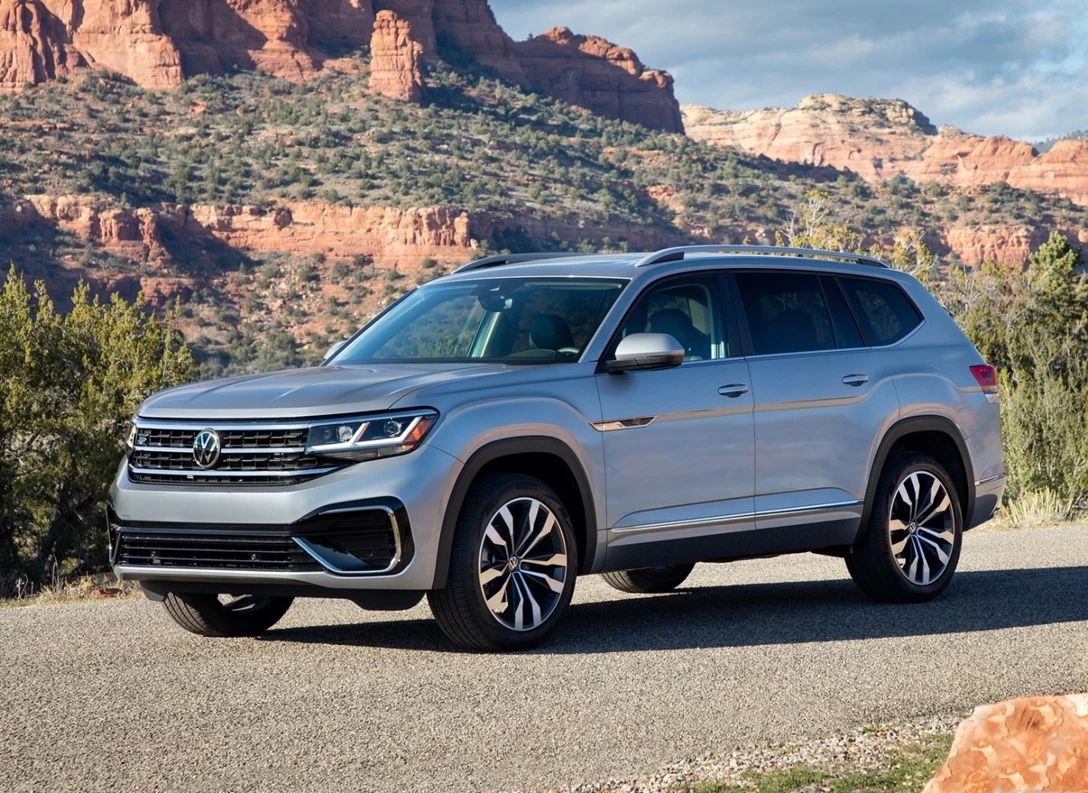 1642212-Volkswagen-Atlas-2021-04.jpg