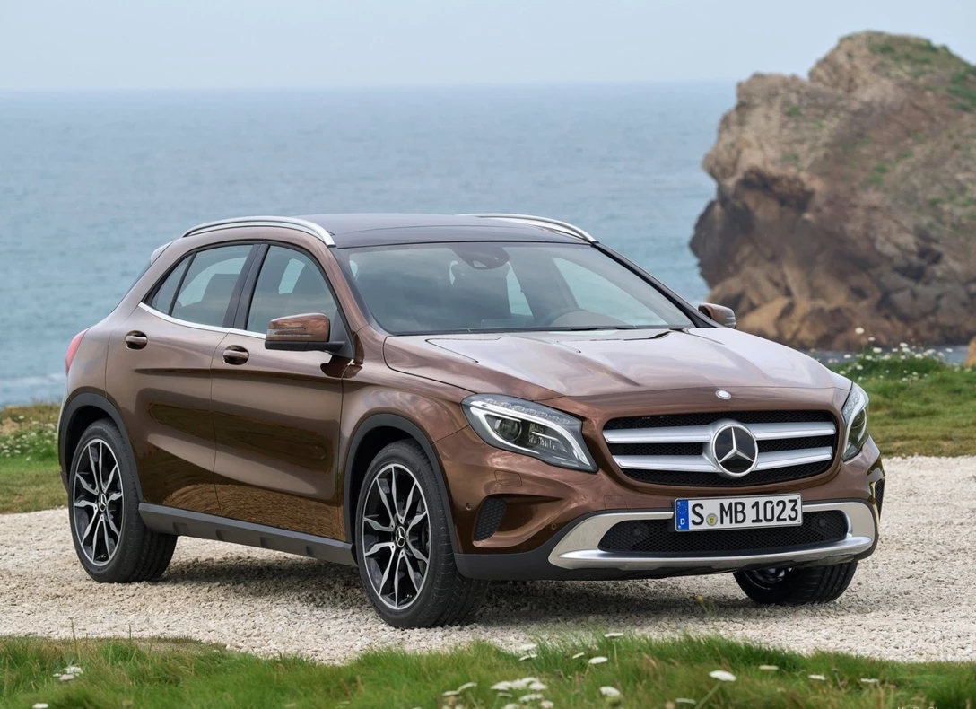 1648788-Mercedes-Benz-GLA-Class-2017-01.jpg