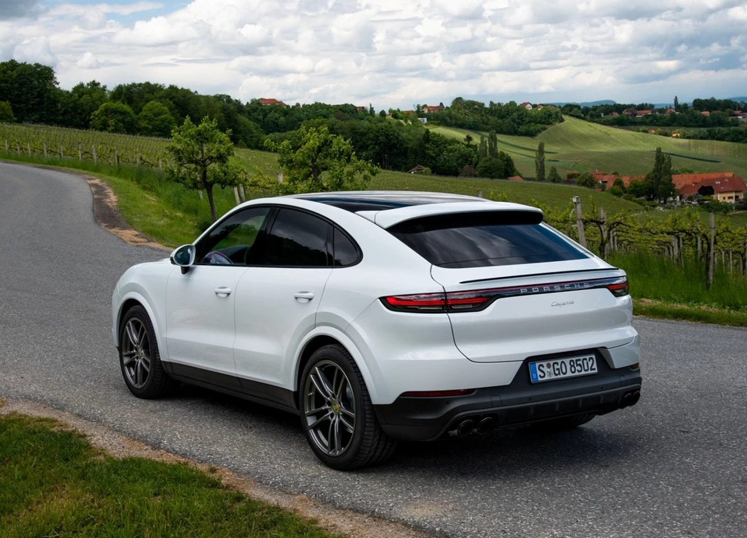 1703320-Porsche-Cayenne_Coupe-2024 (3).jpg
