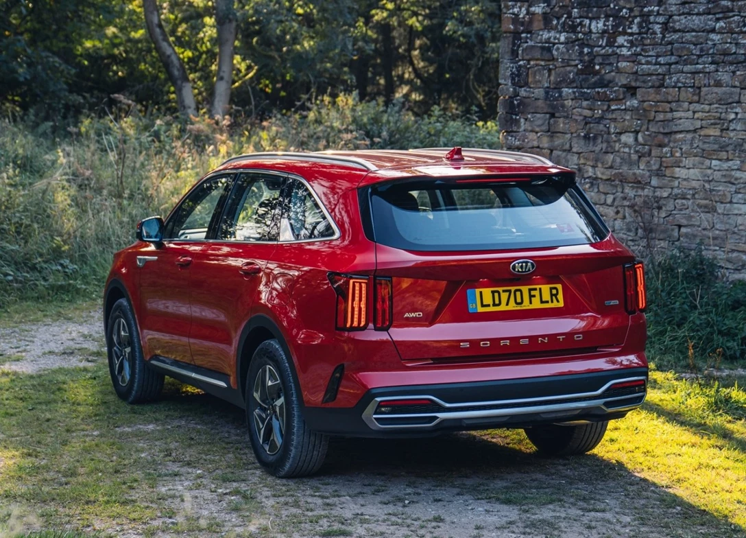 1693277-Kia-Sorento-2024-05.jpg