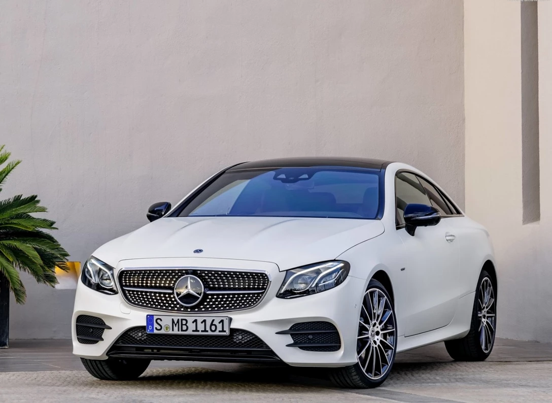 1660660-Mercedes-Benz-E-Class_Coupe-2018-01.jpg