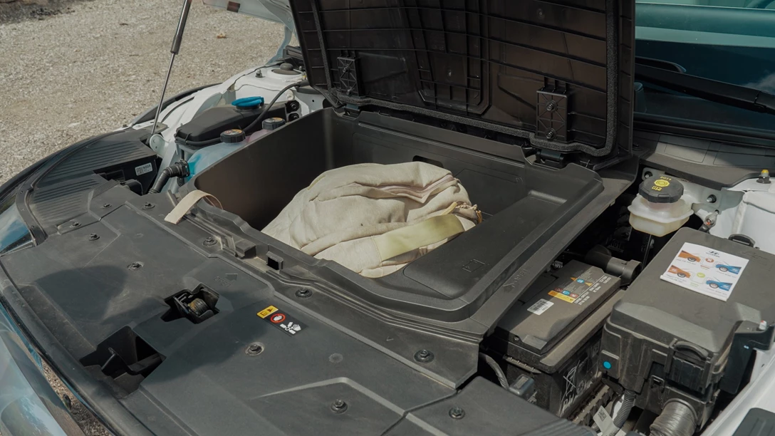 1681741-Hyundai IONIQ 5 vs Skoda Enyaq vs KIA EV6 vs TOYOTA BZ4X - 2023.01_31_33_10.Still164 copy.jpg