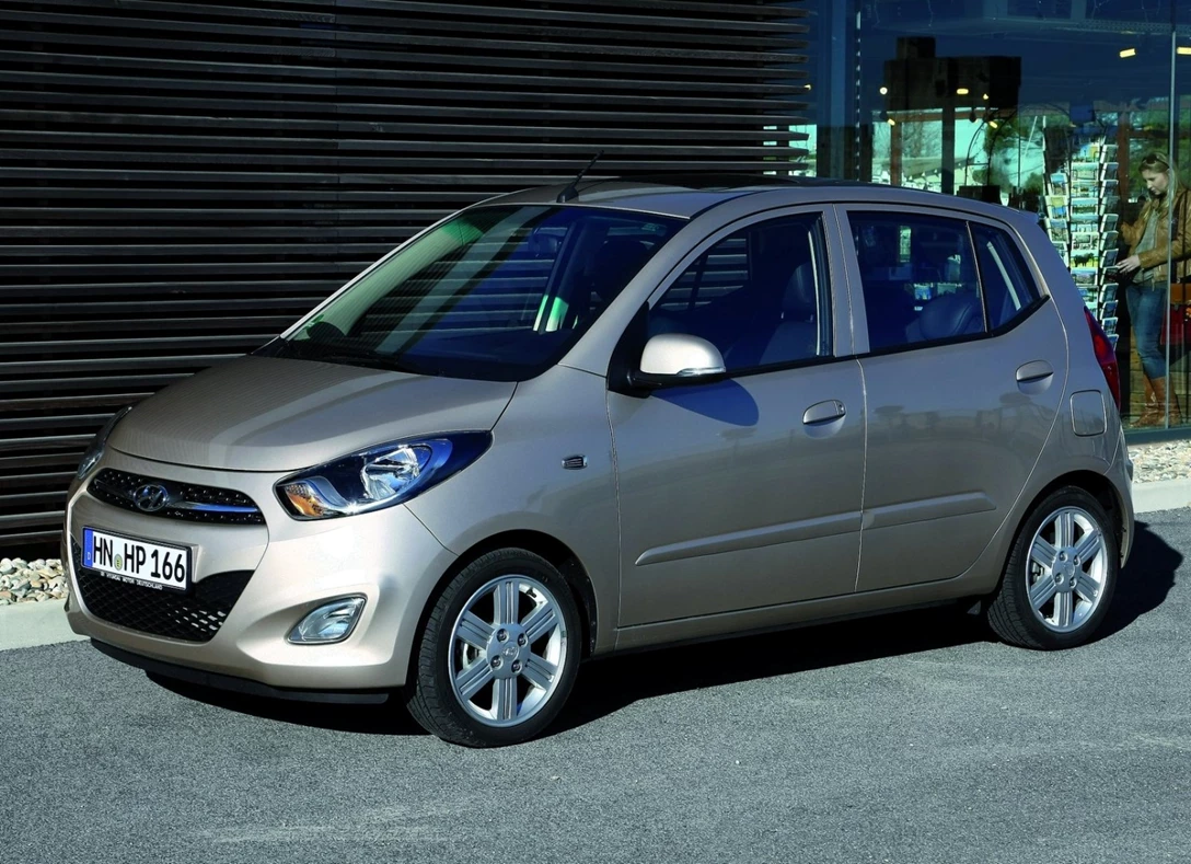 1653699-Hyundai-i10-2013-04.jpg