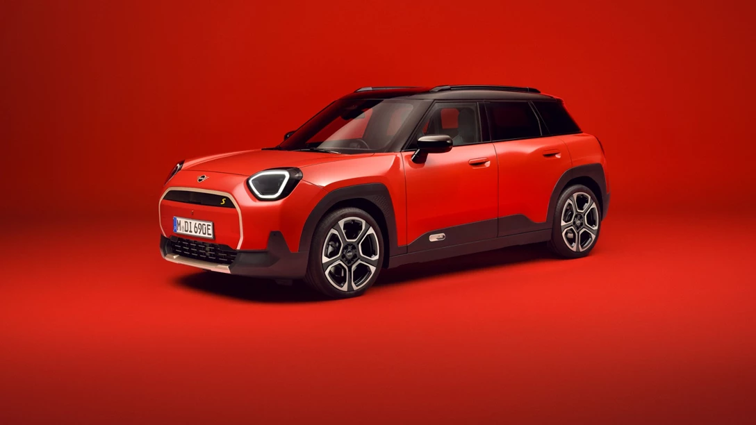 1696120-P90546743_highRes_the-new-mini-aceman--min.jpg