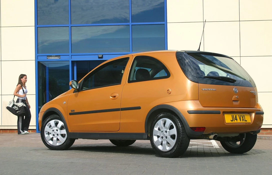 אופל קורסה 2001-2006