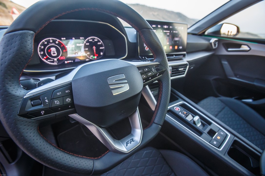 1643207-פורד פוקוס מול סיאט לאון מבחן דרכים - 14.jpeg