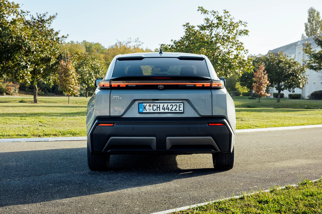 2026_CHR+_Mid+ Grade Cement Grey Monotone_Static_008.jpg