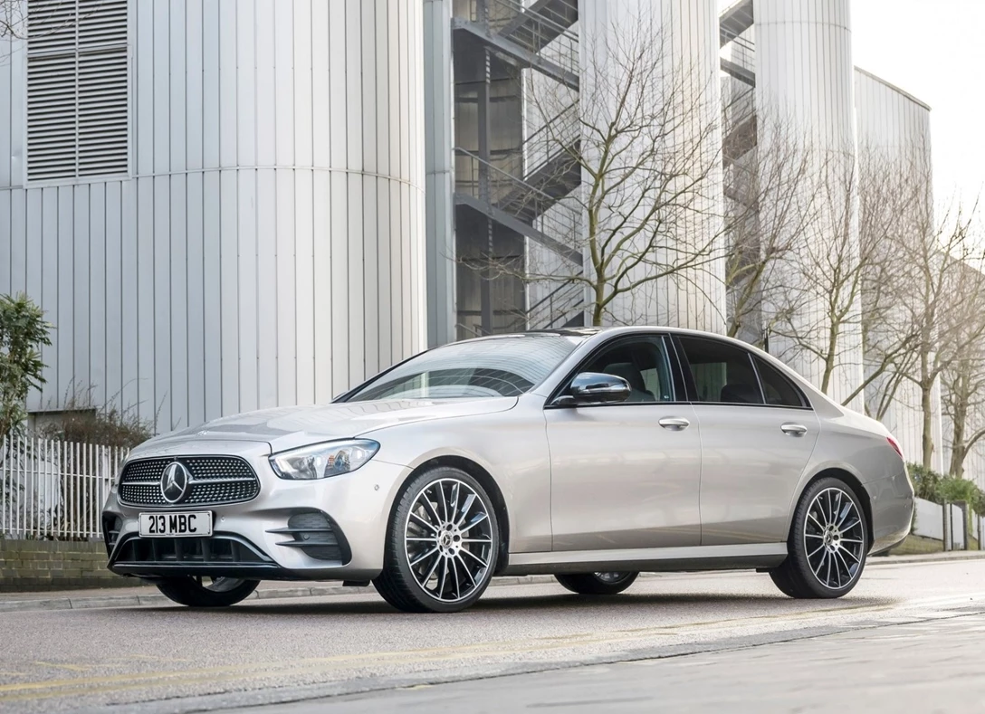 1659109-Mercedes-Benz-E-2022-01.jpg