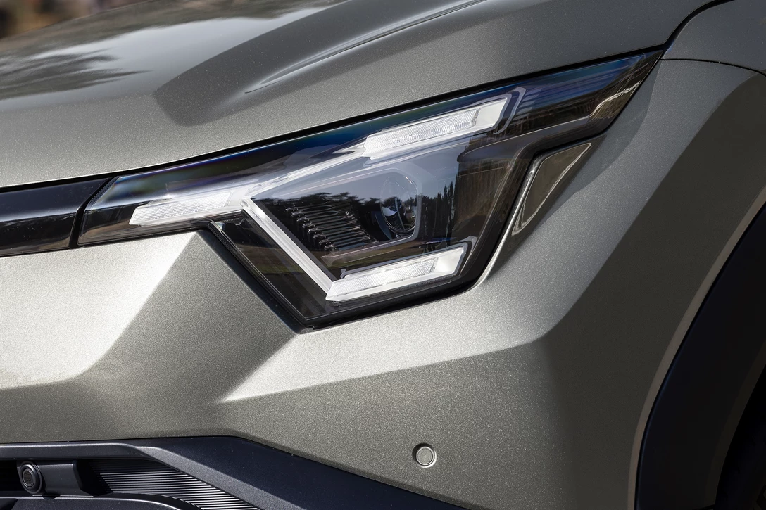 1708347-Suzuki_e_VITARA (10).jpg