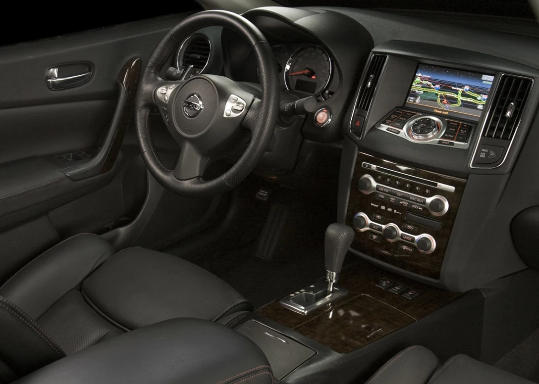 1600172-Nissan-Maxima-2009-1600-12.jpg