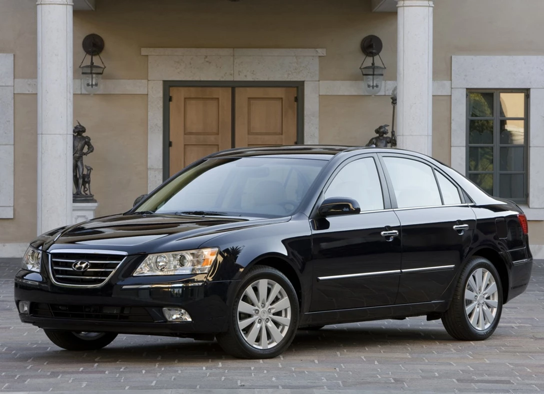 1593565-Hyundai-Sonata 1.jpg