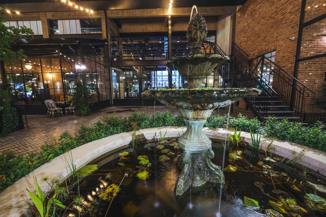 1611770-  (37 of 127).jpg