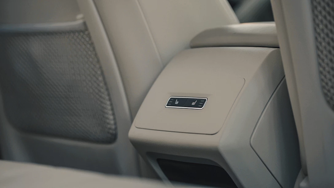 1611373-Interior 004.jpg