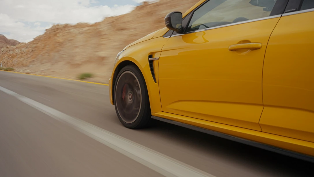 1695979-Renault Megane RS 2024.00_18_03_04.Still021-min.jpg