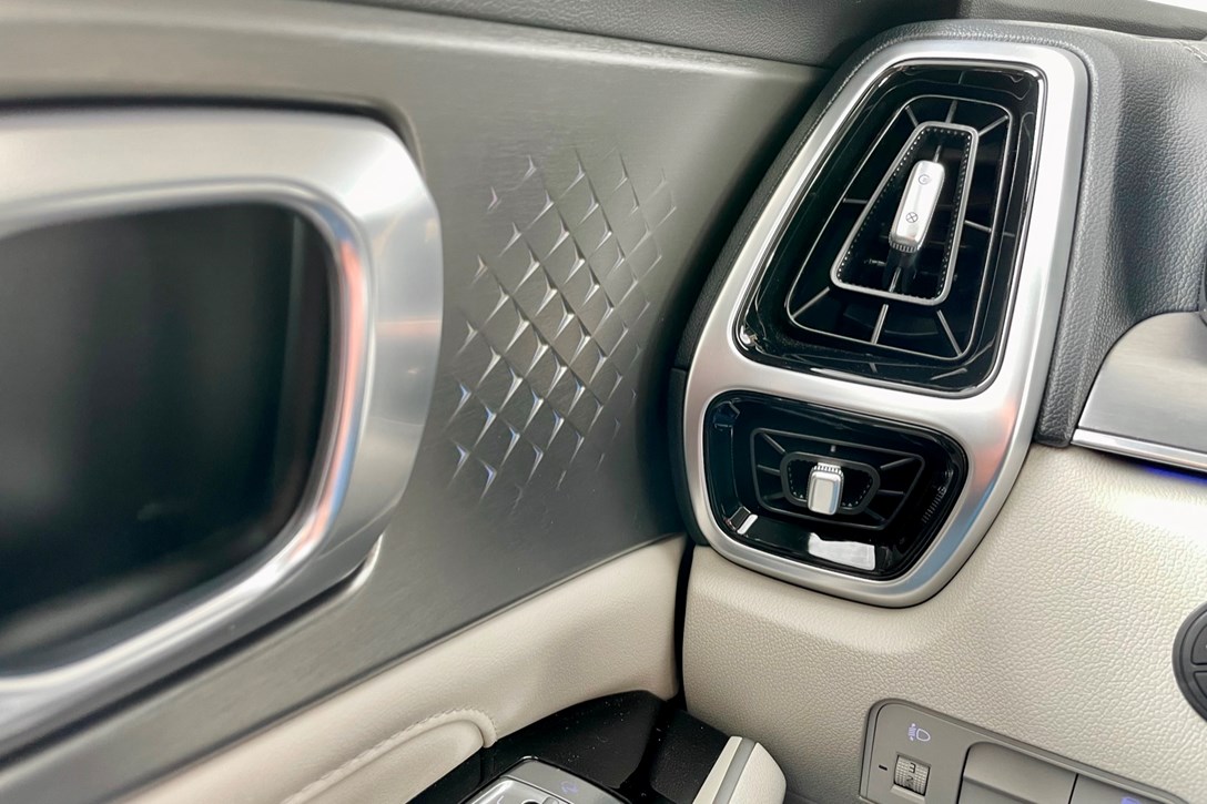 1655904-SORENTO 25 - 5.jpeg